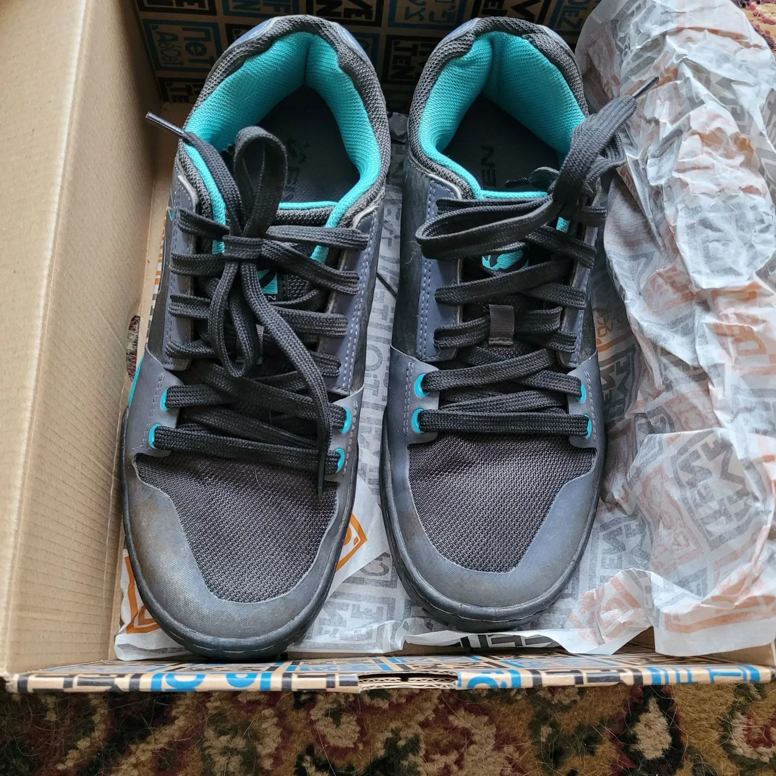 Five Ten Mountain Biking Shoes Women's 8.5W