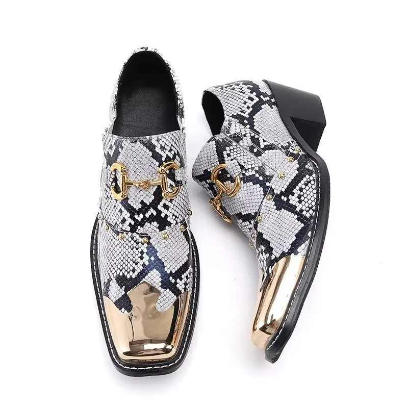 Velvoura Slip-On Elegance
